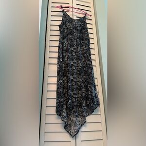 4/$20 Knox Rose Black Paisley Print Dress